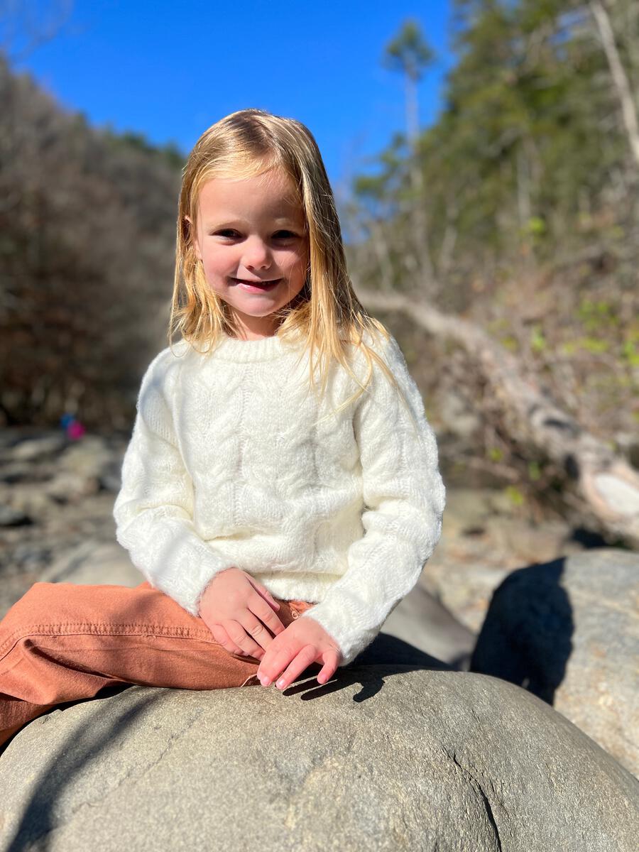 VIGNETTE IVORY SWEATER