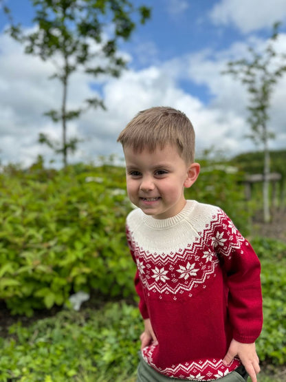 M&H CHRISTMAS SWEATER